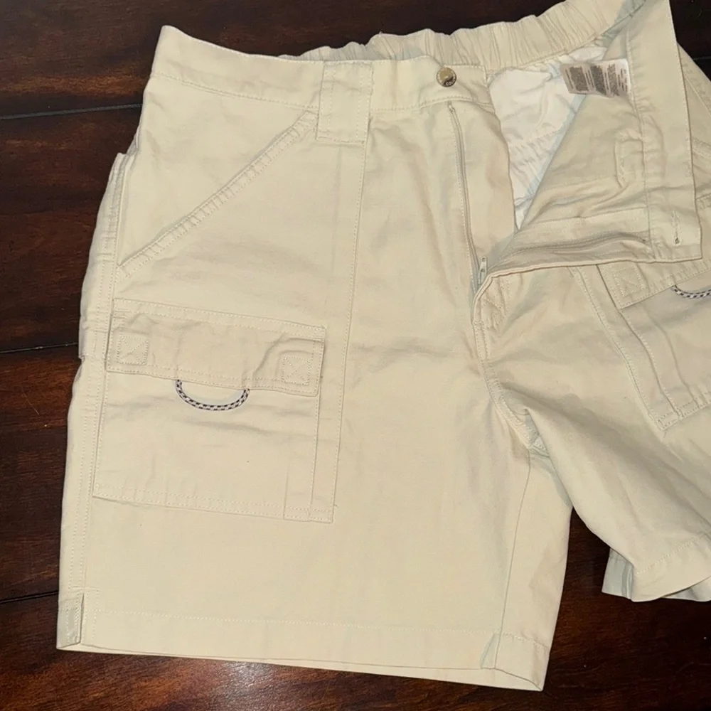 Columbia Men's Cream PFG Cargo Shorts - Large - Picture 4 of 8
